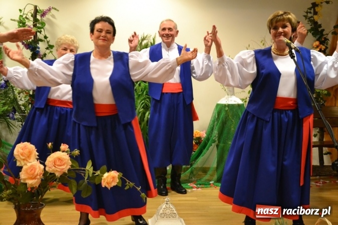 Zdjęcie w galerii na portalu naszraciborz.pl: Grecki raj - program rozrywkowy na Zamku Piastowskim  wiadomości z regionu