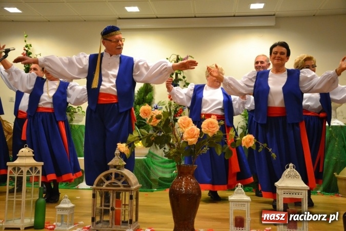 Zdjęcie w galerii na portalu naszraciborz.pl: Grecki raj - program rozrywkowy na Zamku Piastowskim  wiadomości z regionu