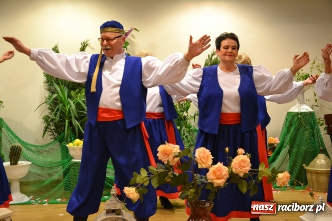 Zdjęcie w galerii na portalu naszraciborz.pl: Grecki raj - program rozrywkowy na Zamku Piastowskim  wiadomości z regionu