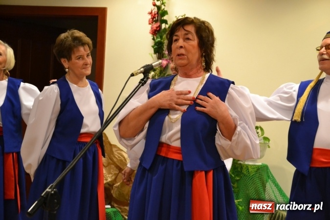 Zdjęcie w galerii na portalu naszraciborz.pl: Grecki raj - program rozrywkowy na Zamku Piastowskim  wiadomości z regionu