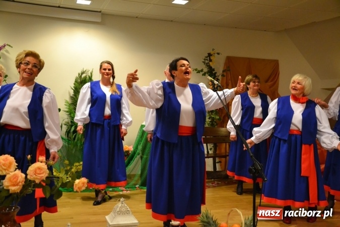 Zdjęcie w galerii na portalu naszraciborz.pl: Grecki raj - program rozrywkowy na Zamku Piastowskim  wiadomości z regionu