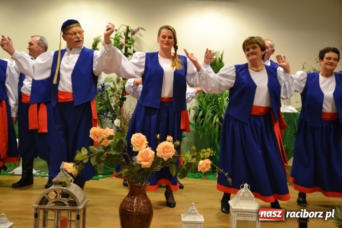 Zdjęcie w galerii na portalu naszraciborz.pl: Grecki raj - program rozrywkowy na Zamku Piastowskim  wiadomości z regionu