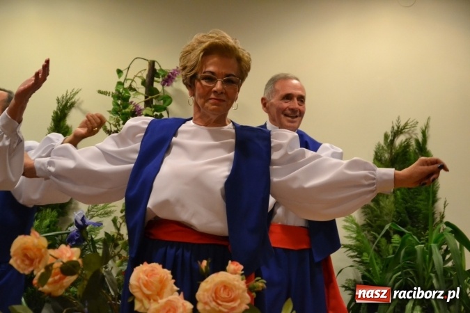 Zdjęcie w galerii na portalu naszraciborz.pl: Grecki raj - program rozrywkowy na Zamku Piastowskim  wiadomości z regionu