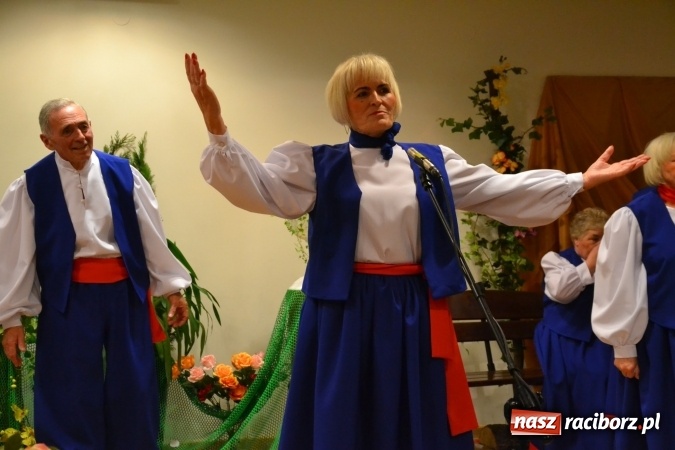 Zdjęcie w galerii na portalu naszraciborz.pl: Grecki raj - program rozrywkowy na Zamku Piastowskim  wiadomości z regionu