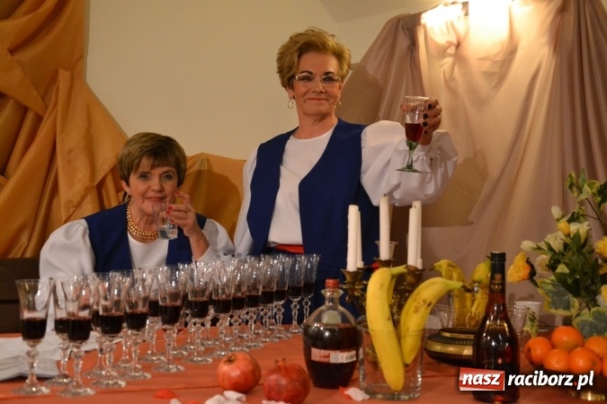 Zdjęcie w galerii na portalu naszraciborz.pl: Grecki raj - program rozrywkowy na Zamku Piastowskim  wiadomości z regionu