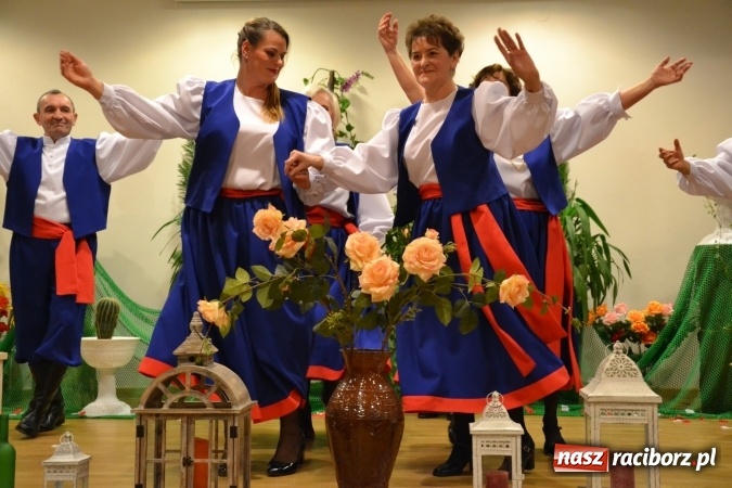 Zdjęcie w galerii na portalu naszraciborz.pl: Grecki raj - program rozrywkowy na Zamku Piastowskim  wiadomości z regionu