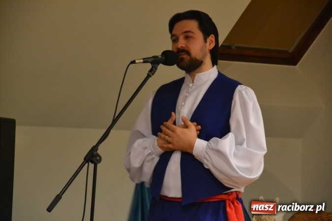 Zdjęcie w galerii na portalu naszraciborz.pl: Grecki raj - program rozrywkowy na Zamku Piastowskim  wiadomości z regionu