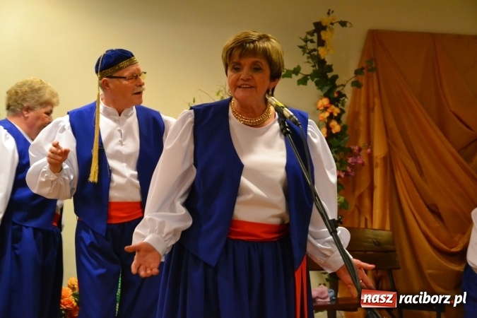 Zdjęcie w galerii na portalu naszraciborz.pl: Grecki raj - program rozrywkowy na Zamku Piastowskim  wiadomości z regionu