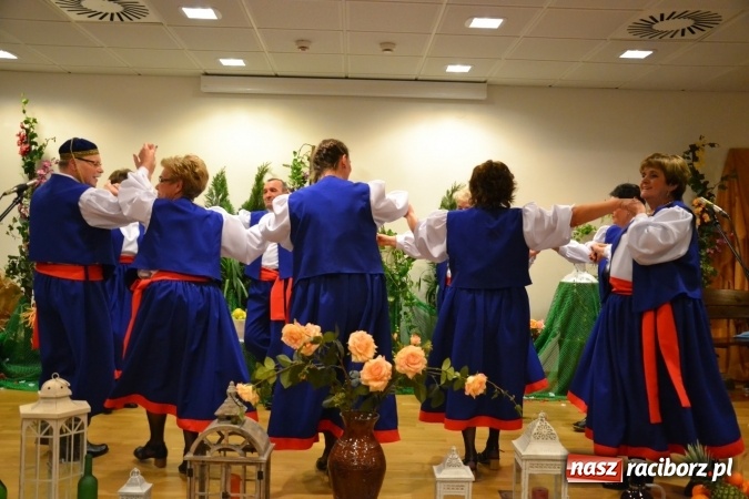 Zdjęcie w galerii na portalu naszraciborz.pl: Grecki raj - program rozrywkowy na Zamku Piastowskim  wiadomości z regionu