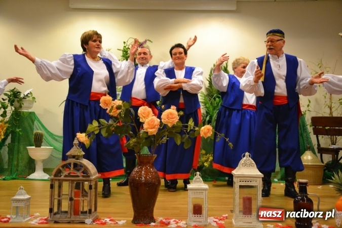 Zdjęcie w galerii na portalu naszraciborz.pl: Grecki raj - program rozrywkowy na Zamku Piastowskim  wiadomości z regionu