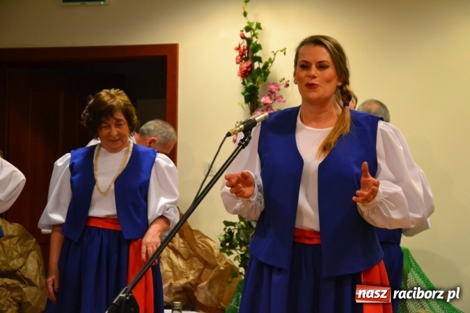 Zdjęcie w galerii na portalu naszraciborz.pl: Grecki raj - program rozrywkowy na Zamku Piastowskim  wiadomości z regionu