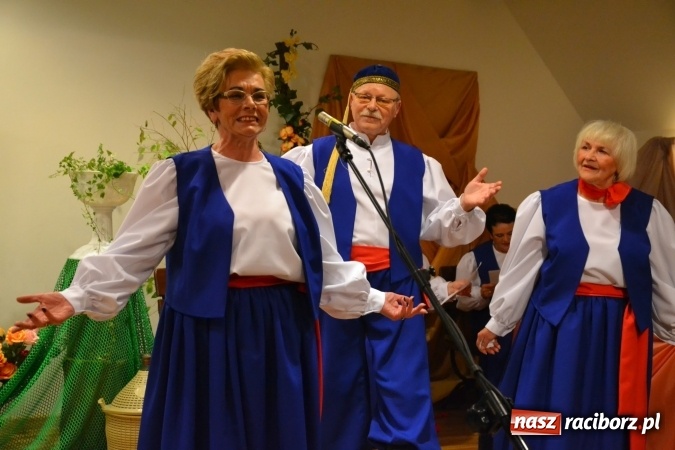 Zdjęcie w galerii na portalu naszraciborz.pl: Grecki raj - program rozrywkowy na Zamku Piastowskim  wiadomości z regionu