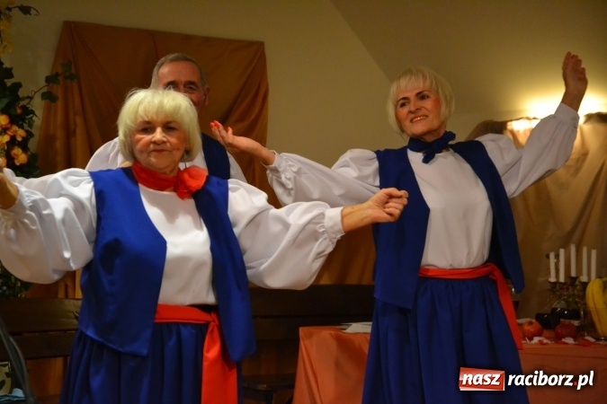 Zdjęcie w galerii na portalu naszraciborz.pl: Grecki raj - program rozrywkowy na Zamku Piastowskim  wiadomości z regionu