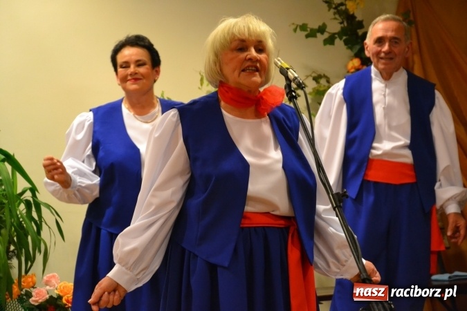 Zdjęcie w galerii na portalu naszraciborz.pl: Grecki raj - program rozrywkowy na Zamku Piastowskim  wiadomości z regionu