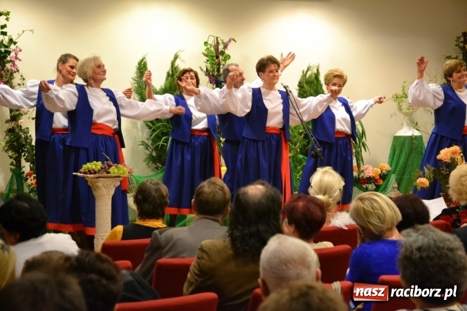 Zdjęcie w galerii na portalu naszraciborz.pl: Grecki raj - program rozrywkowy na Zamku Piastowskim  wiadomości z regionu