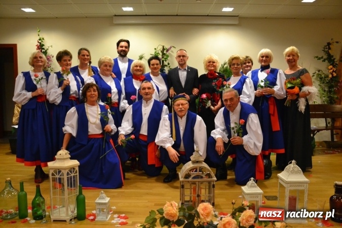 Zdjęcie w galerii na portalu naszraciborz.pl: Grecki raj - program rozrywkowy na Zamku Piastowskim  wiadomości z regionu