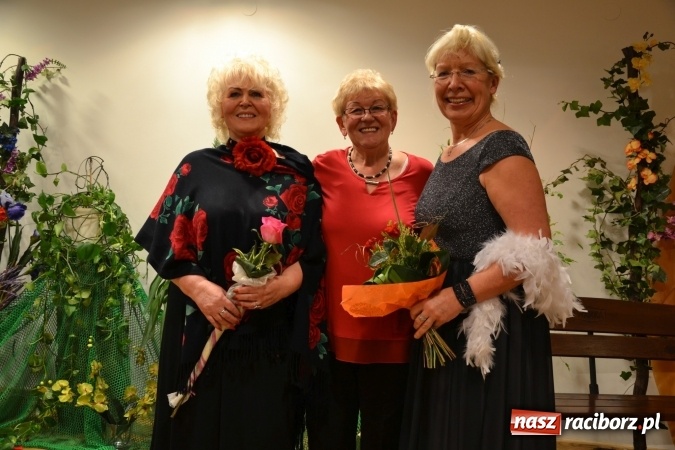 Zdjęcie w galerii na portalu naszraciborz.pl: Grecki raj - program rozrywkowy na Zamku Piastowskim  wiadomości z regionu