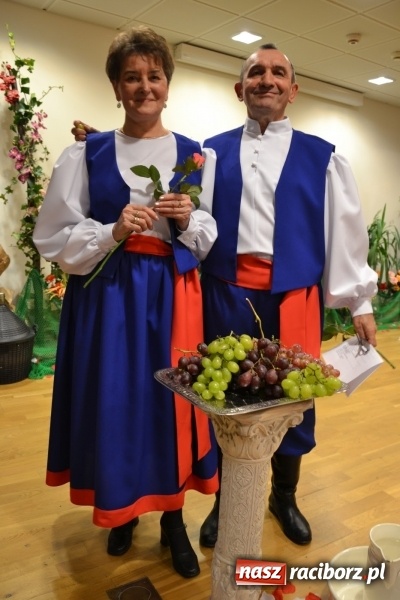 Zdjęcie w galerii na portalu naszraciborz.pl: Grecki raj - program rozrywkowy na Zamku Piastowskim  wiadomości z regionu