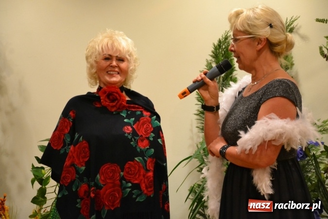 Zdjęcie w galerii na portalu naszraciborz.pl: Grecki raj - program rozrywkowy na Zamku Piastowskim  wiadomości z regionu