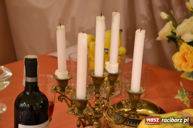 Zdjęcie w galerii na portalu naszraciborz.pl: Grecki raj - program rozrywkowy na Zamku Piastowskim  wiadomości z regionu