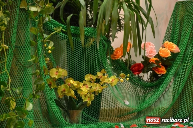 Zdjęcie w galerii na portalu naszraciborz.pl: Grecki raj - program rozrywkowy na Zamku Piastowskim  wiadomości z regionu