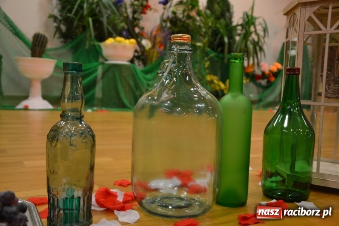 Zdjęcie w galerii na portalu naszraciborz.pl: Grecki raj - program rozrywkowy na Zamku Piastowskim  wiadomości z regionu