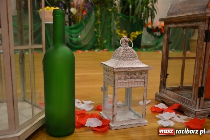 Zdjęcie w galerii na portalu naszraciborz.pl: Grecki raj - program rozrywkowy na Zamku Piastowskim  wiadomości z regionu