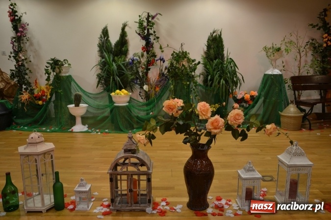 Zdjęcie w galerii na portalu naszraciborz.pl: Grecki raj - program rozrywkowy na Zamku Piastowskim  wiadomości z regionu