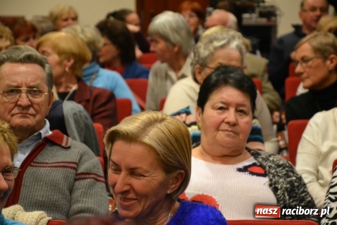 Zdjęcie w galerii na portalu naszraciborz.pl: Grecki raj - program rozrywkowy na Zamku Piastowskim  wiadomości z regionu