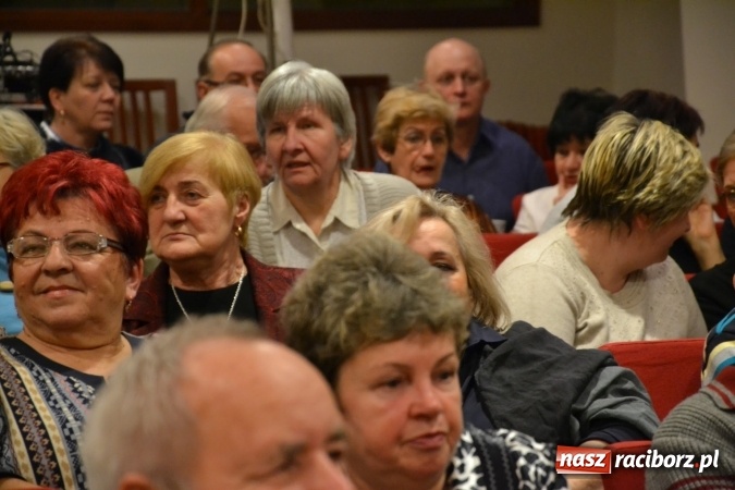 Zdjęcie w galerii na portalu naszraciborz.pl: Grecki raj - program rozrywkowy na Zamku Piastowskim  wiadomości z regionu