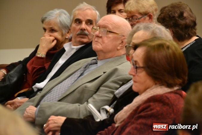 Zdjęcie w galerii na portalu naszraciborz.pl: Grecki raj - program rozrywkowy na Zamku Piastowskim  wiadomości z regionu