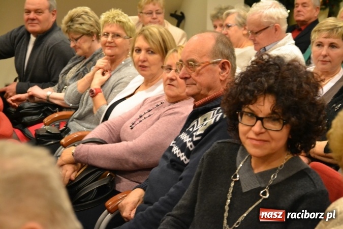 Zdjęcie w galerii na portalu naszraciborz.pl: Grecki raj - program rozrywkowy na Zamku Piastowskim  wiadomości z regionu