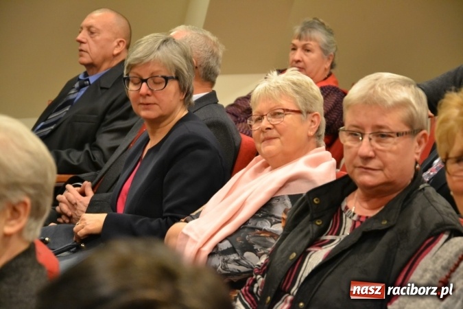 Zdjęcie w galerii na portalu naszraciborz.pl: Grecki raj - program rozrywkowy na Zamku Piastowskim  wiadomości z regionu