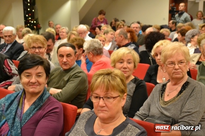 Zdjęcie w galerii na portalu naszraciborz.pl: Grecki raj - program rozrywkowy na Zamku Piastowskim  wiadomości z regionu