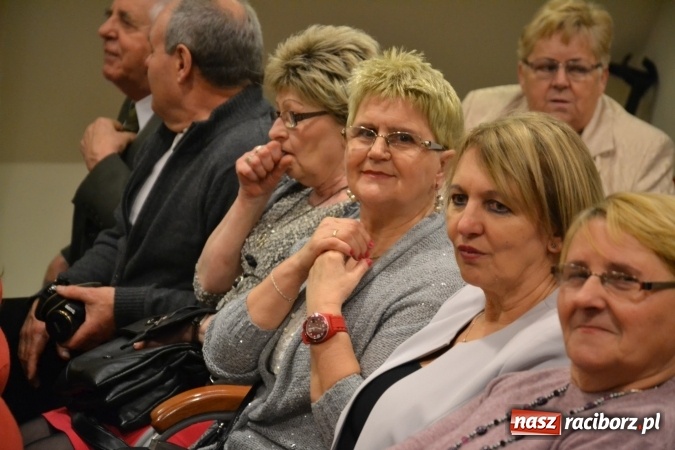 Zdjęcie w galerii na portalu naszraciborz.pl: Grecki raj - program rozrywkowy na Zamku Piastowskim  wiadomości z regionu