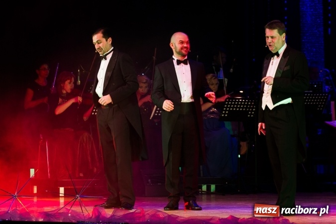 Zdjęcie w galerii na portalu naszraciborz.pl: Tak raciborzanie powitali nowy rok w RCK wiadomości z regionu