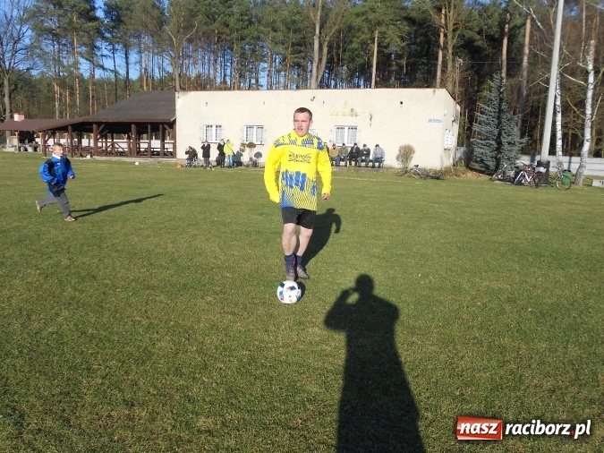 Zdjęcie w galerii na portalu naszraciborz.pl: Wczoraj w Rudzie Kozielskiej odbył się tradycyjny mecz noworoczny wiadomości z regionu