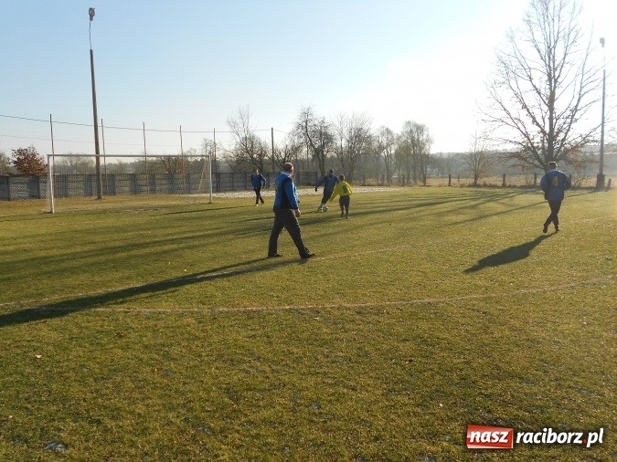 Zdjęcie w galerii na portalu naszraciborz.pl: Wczoraj w Rudzie Kozielskiej odbył się tradycyjny mecz noworoczny wiadomości z regionu