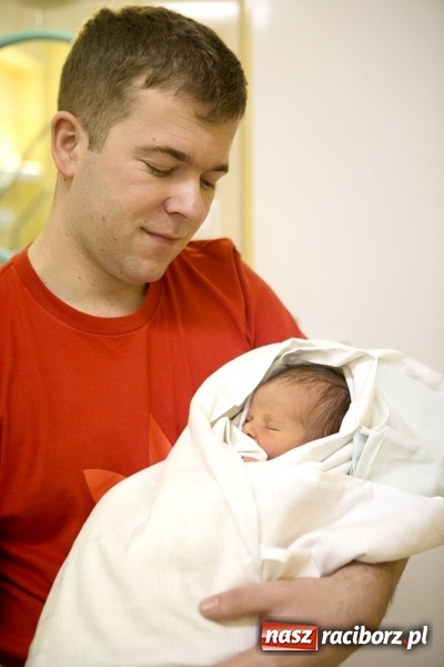 Zdjęcie w galerii na portalu naszraciborz.pl: Karolek z Owsiszcz pierwszym Ślązakiem w 2017 roku wiadomości z regionu