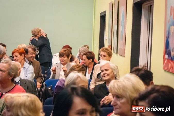 Zdjęcie w galerii na portalu naszraciborz.pl: Spotkanie noworoczne emerytowanych nauczycieli po raz jedenasty, w tym roku w Młodzieżowym Domu Kultury wiadomości z regionu