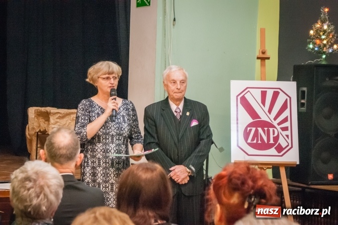 Zdjęcie w galerii na portalu naszraciborz.pl: Spotkanie noworoczne emerytowanych nauczycieli po raz jedenasty, w tym roku w Młodzieżowym Domu Kultury wiadomości z regionu