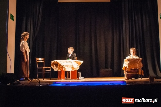 Zdjęcie w galerii na portalu naszraciborz.pl: Spotkanie noworoczne emerytowanych nauczycieli po raz jedenasty, w tym roku w Młodzieżowym Domu Kultury wiadomości z regionu