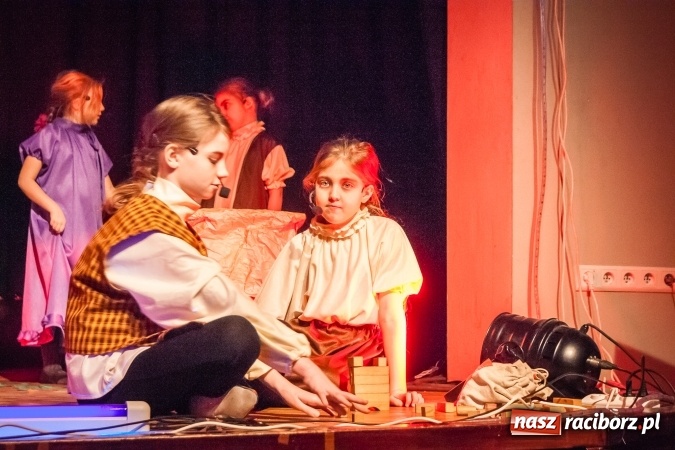 Zdjęcie w galerii na portalu naszraciborz.pl: Spotkanie noworoczne emerytowanych nauczycieli po raz jedenasty, w tym roku w Młodzieżowym Domu Kultury wiadomości z regionu