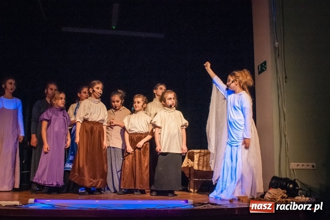 Zdjęcie w galerii na portalu naszraciborz.pl: Spotkanie noworoczne emerytowanych nauczycieli po raz jedenasty, w tym roku w Młodzieżowym Domu Kultury wiadomości z regionu