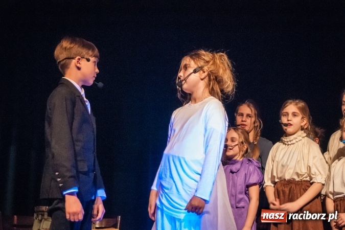 Zdjęcie w galerii na portalu naszraciborz.pl: Spotkanie noworoczne emerytowanych nauczycieli po raz jedenasty, w tym roku w Młodzieżowym Domu Kultury wiadomości z regionu