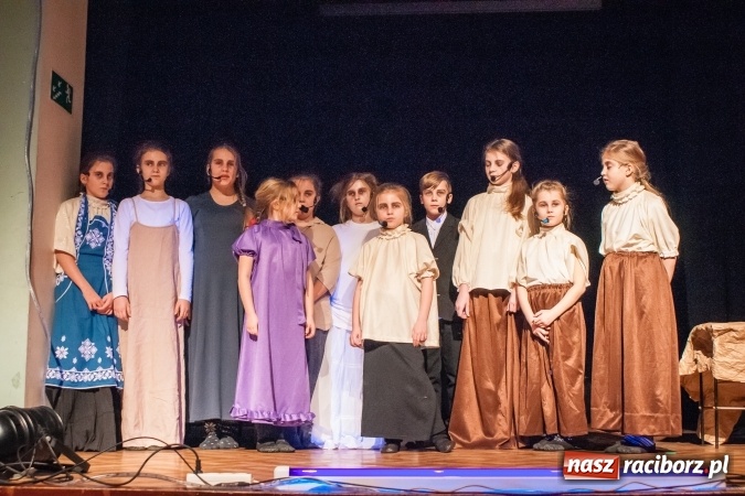 Zdjęcie w galerii na portalu naszraciborz.pl: Spotkanie noworoczne emerytowanych nauczycieli po raz jedenasty, w tym roku w Młodzieżowym Domu Kultury wiadomości z regionu