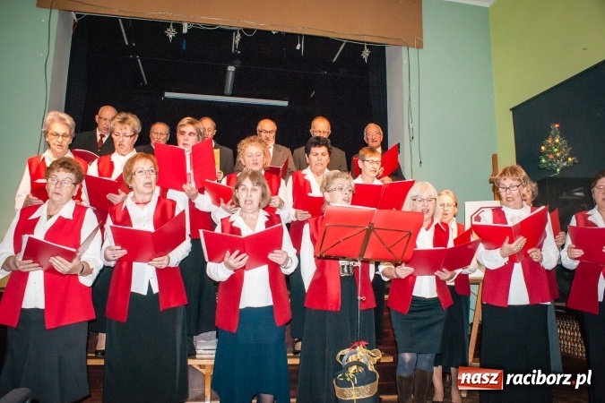 Zdjęcie w galerii na portalu naszraciborz.pl: Spotkanie noworoczne emerytowanych nauczycieli po raz jedenasty, w tym roku w Młodzieżowym Domu Kultury wiadomości z regionu