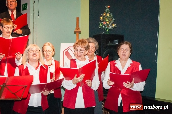 Zdjęcie w galerii na portalu naszraciborz.pl: Spotkanie noworoczne emerytowanych nauczycieli po raz jedenasty, w tym roku w Młodzieżowym Domu Kultury wiadomości z regionu