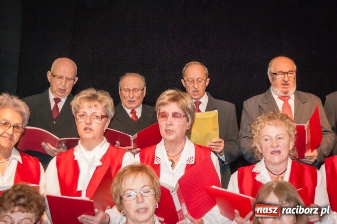 Zdjęcie w galerii na portalu naszraciborz.pl: Spotkanie noworoczne emerytowanych nauczycieli po raz jedenasty, w tym roku w Młodzieżowym Domu Kultury wiadomości z regionu