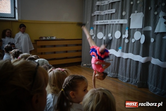 Zdjęcie w galerii na portalu naszraciborz.pl: Jak dobrze jest być babcią! Święto dziadków w Babicach  wiadomości z regionu